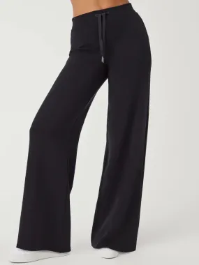 AirEssentials Wide Leg Pants