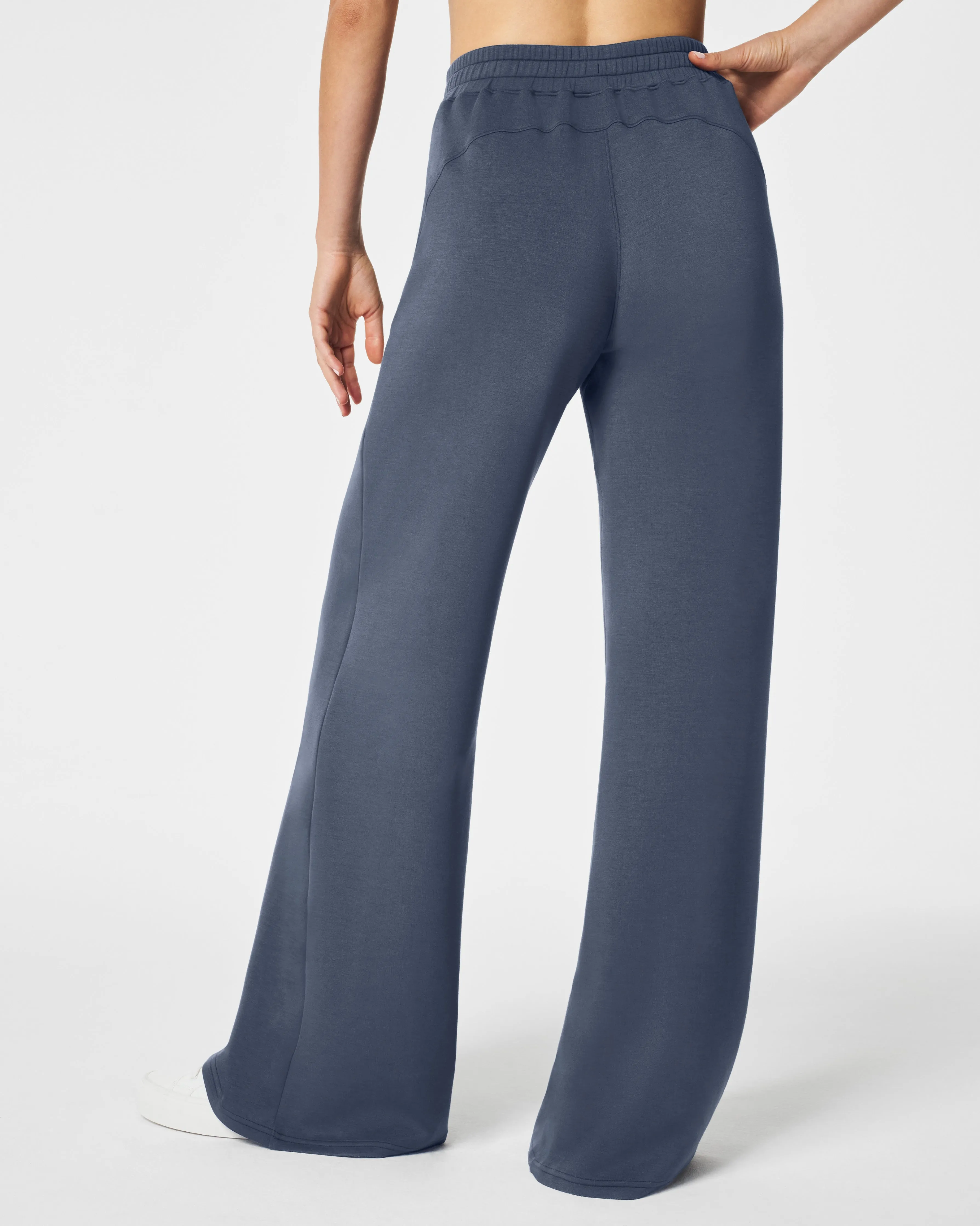 SPANX AirEssentials Wide Leg Pant