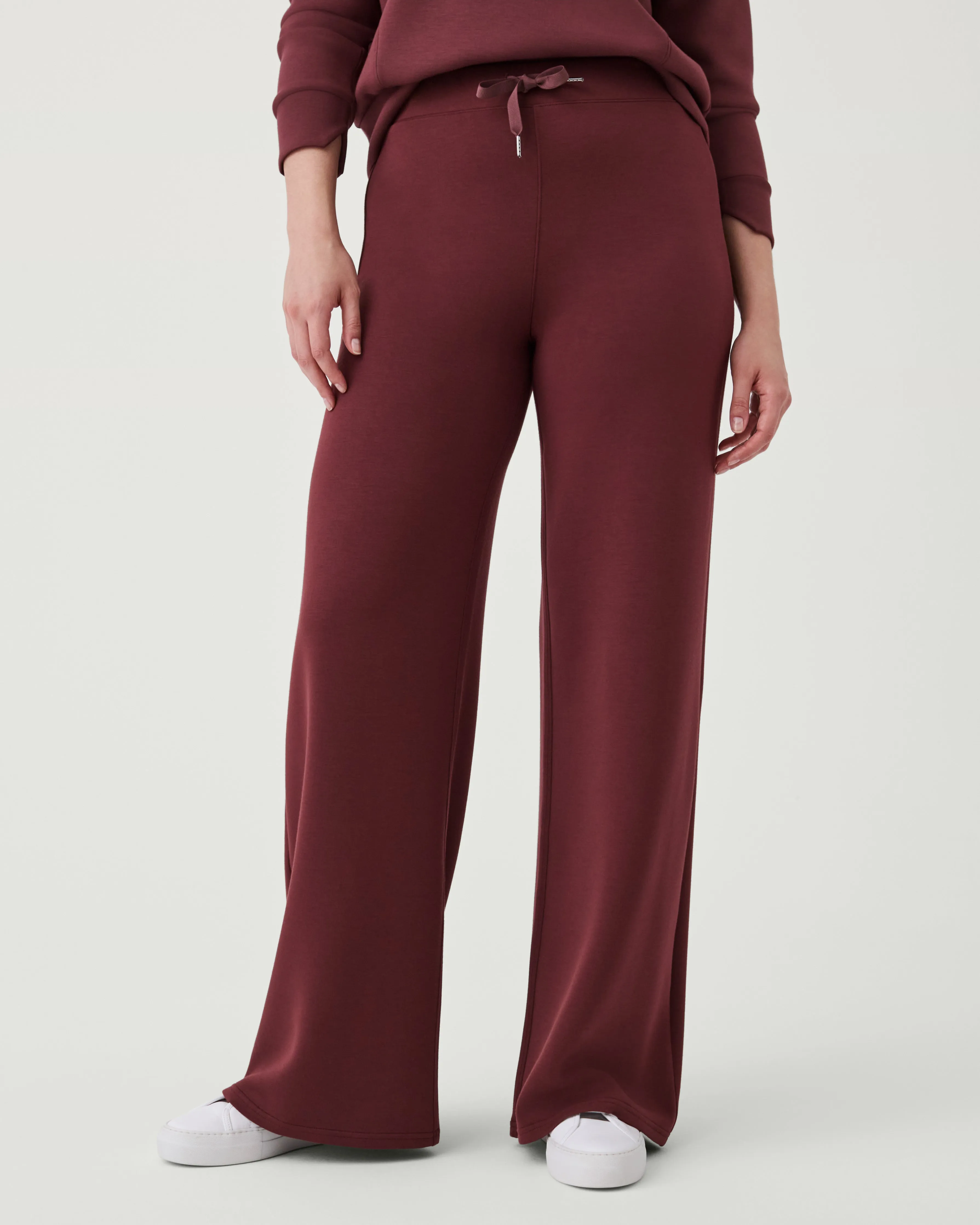 SPANX AirEssentials Wide Leg Pant