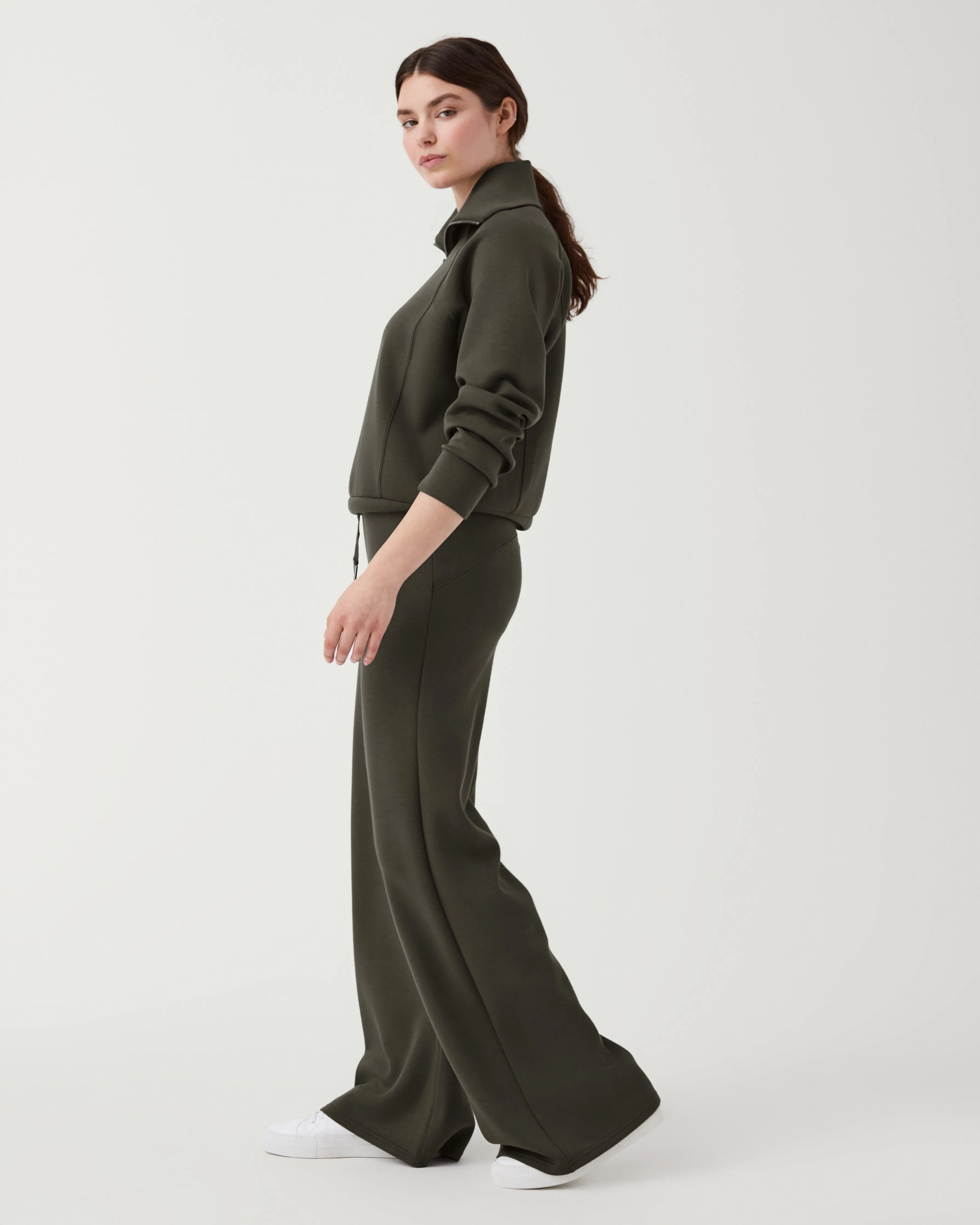 SPANX AirEssentials Wide Leg Pant