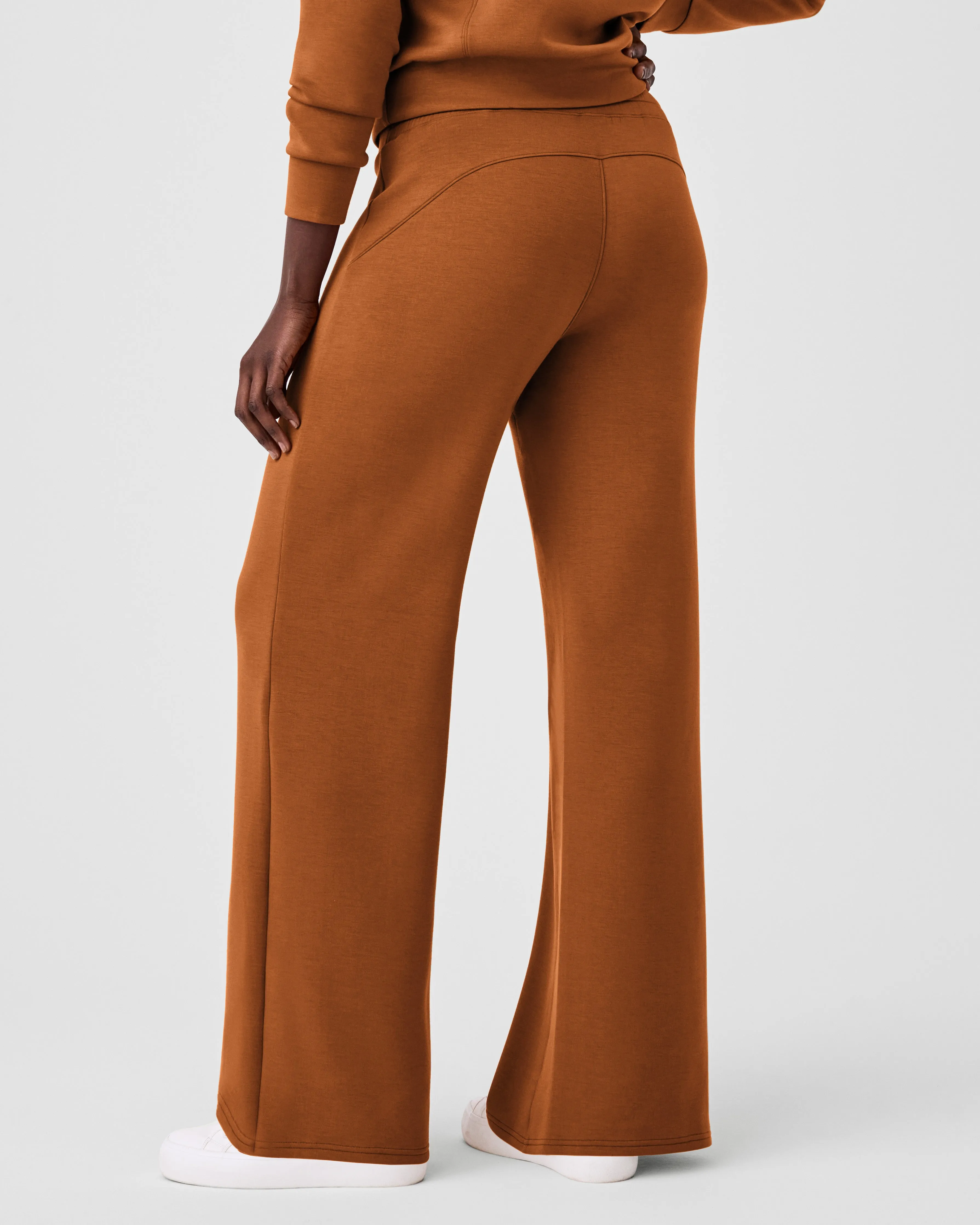 SPANX AirEssentials Wide Leg Pant