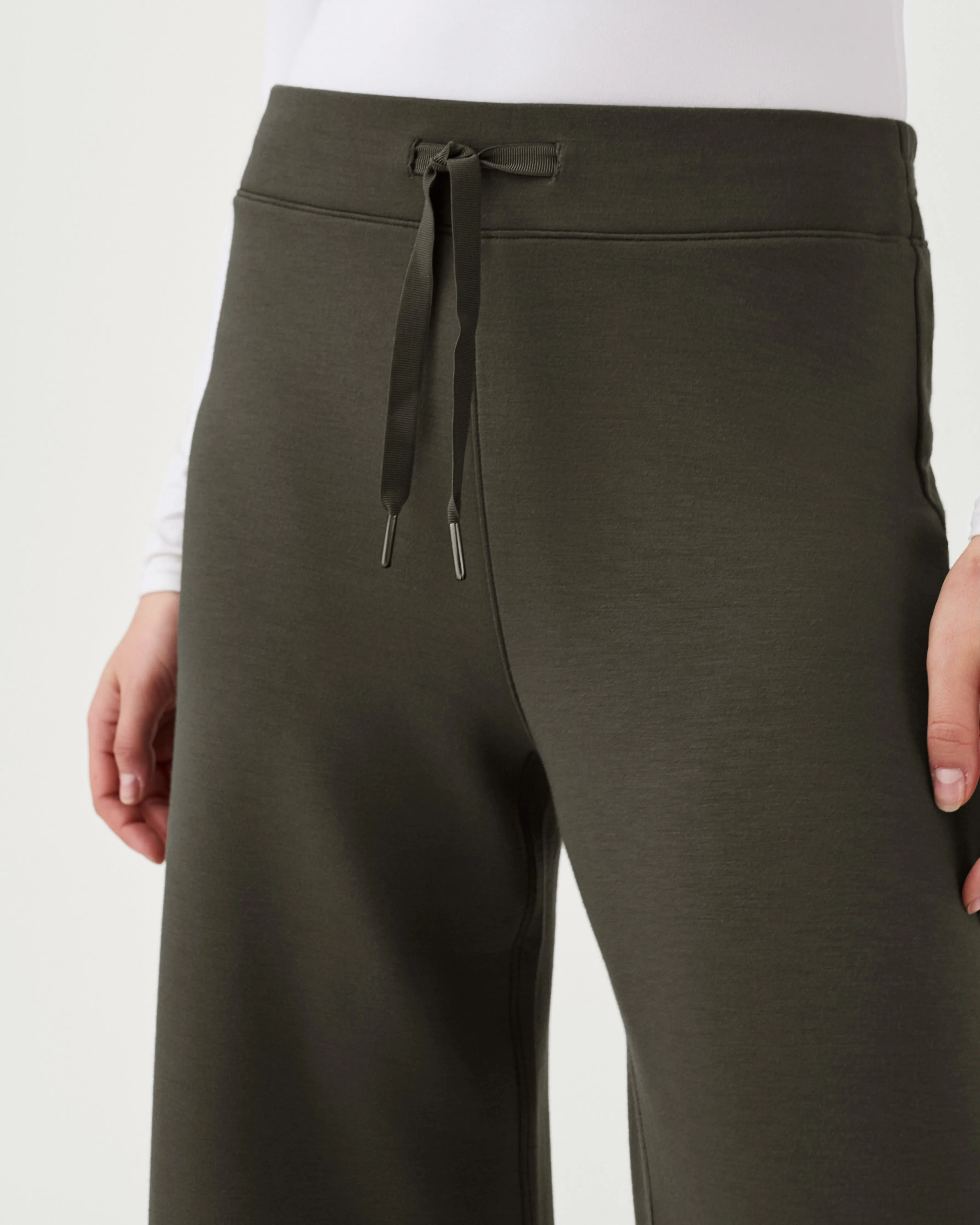 SPANX AirEssentials Wide Leg Pant